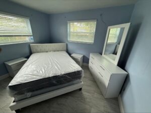 Queen Ralinski Bed Set