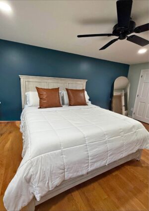 Rustic White Queen Size Bedroom Set