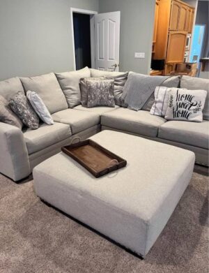 U-Shape 3-Piece Sectional Couch with Ottoman & Pillows – Like New!